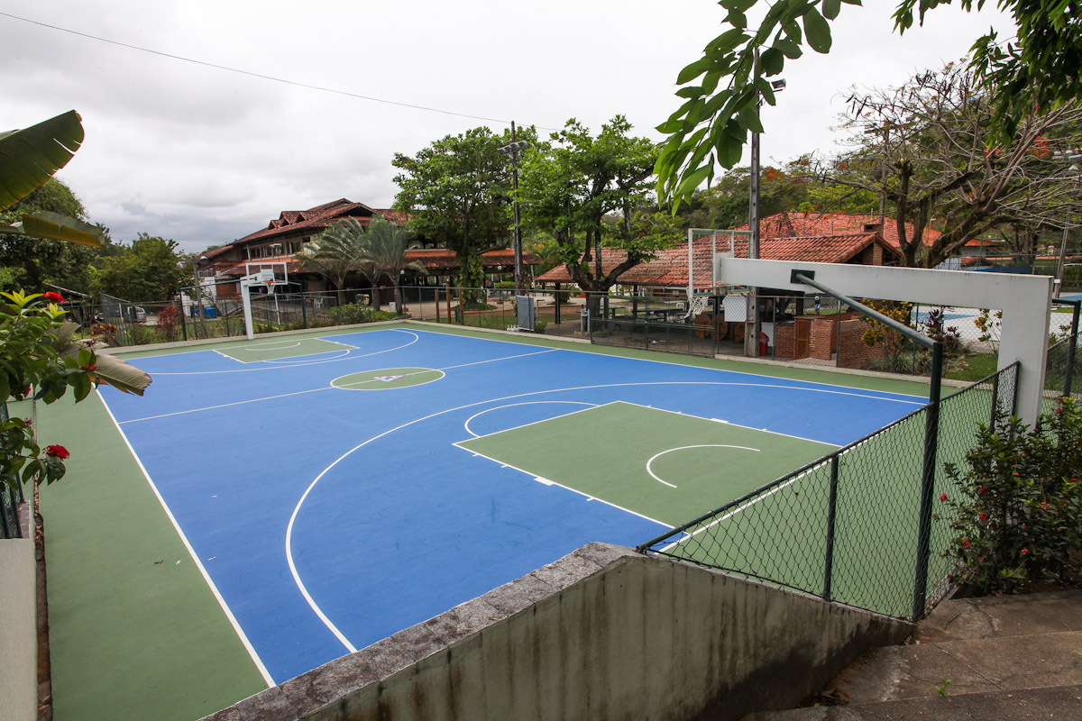 Sabemos que o campo do CPN é - Clube Português de Niterói